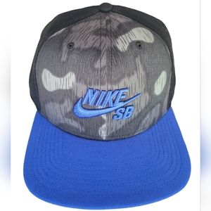 Nike SB Snapback Hat